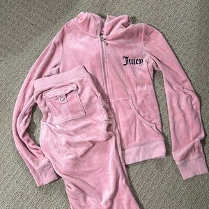 Pink juicy couture tracksuit from the 2000s